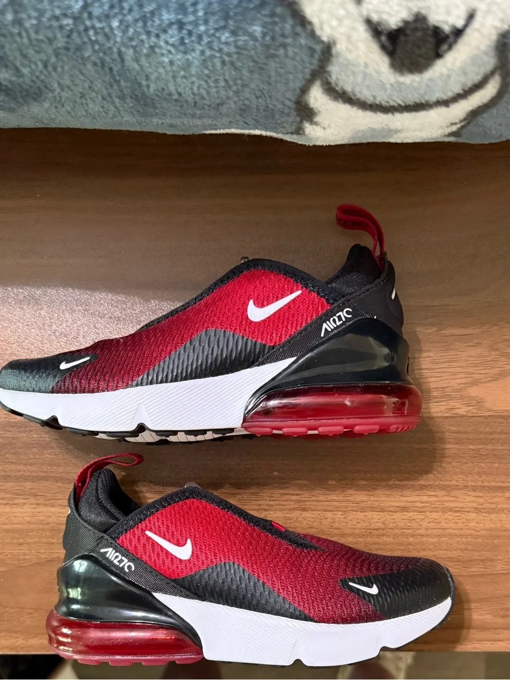 Nike Air Max 270 Nike Red Black and White 12c